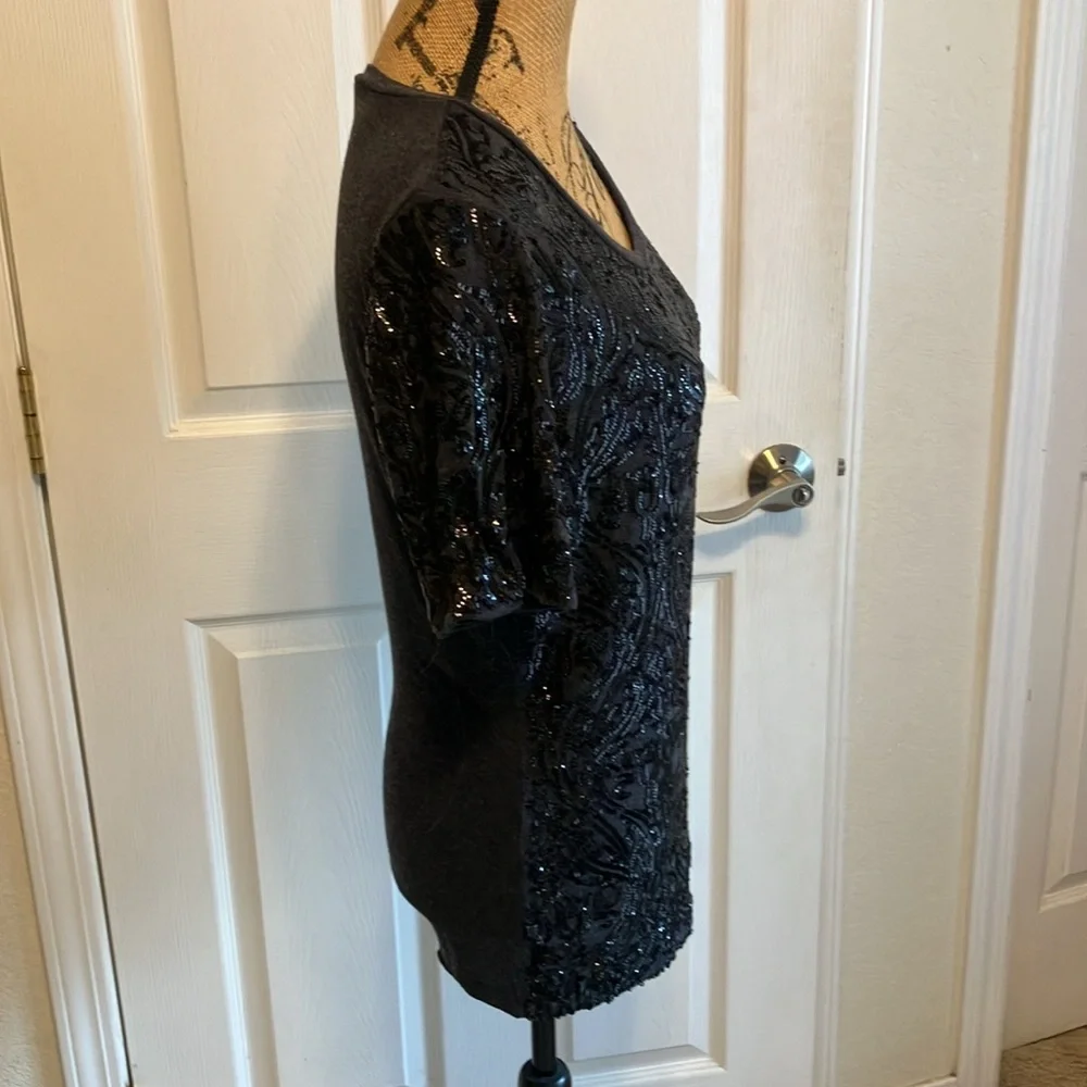 Tory Burch Arabesque wool rayon lined sequined scoop neck short sleeved blouse M